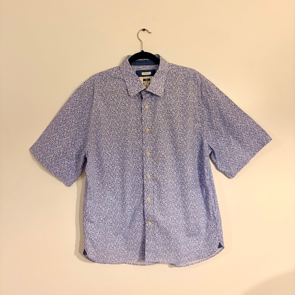 Joseph Abboud Men's Light Blue Floral Button Down Shirt